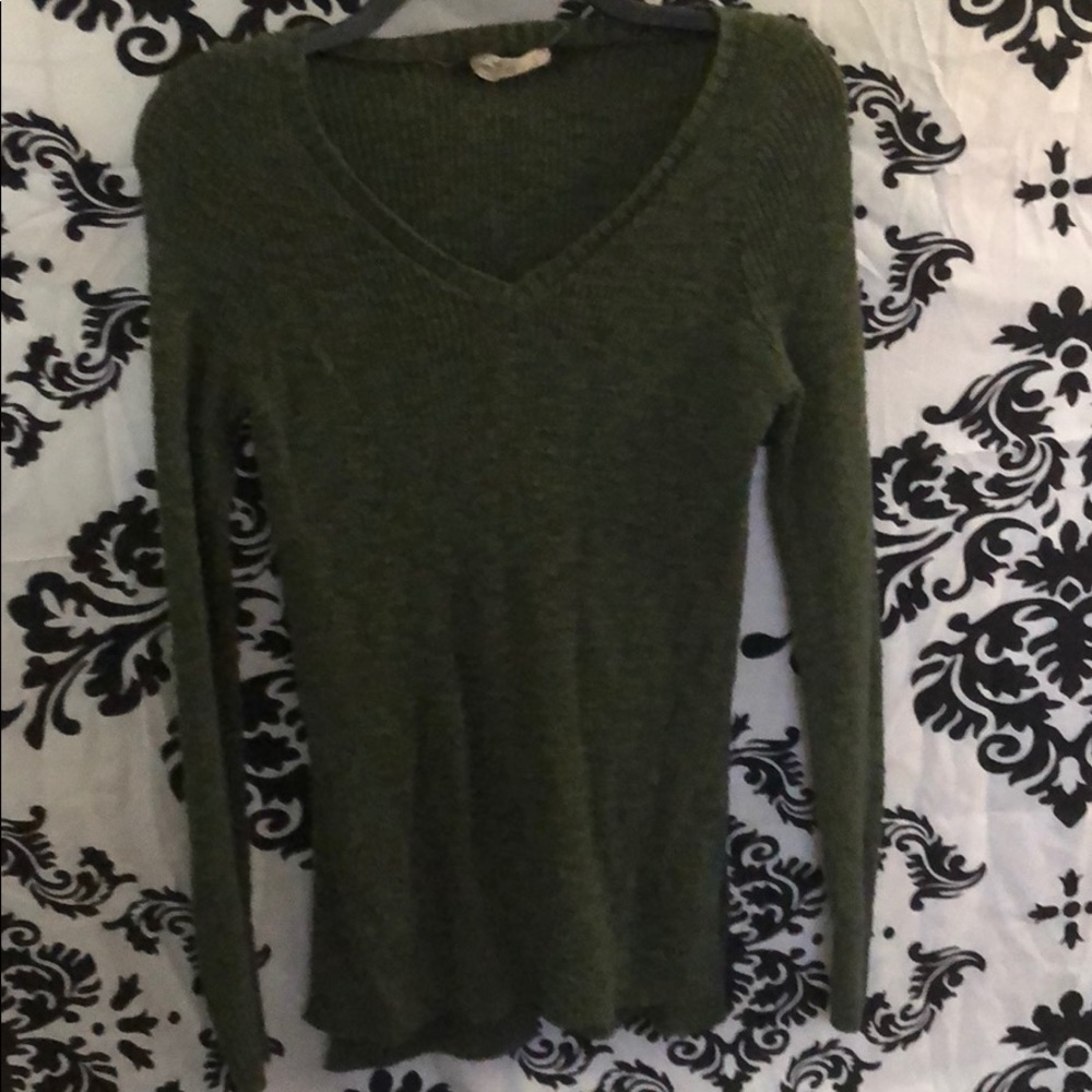 Green Hollister v-neck sweater